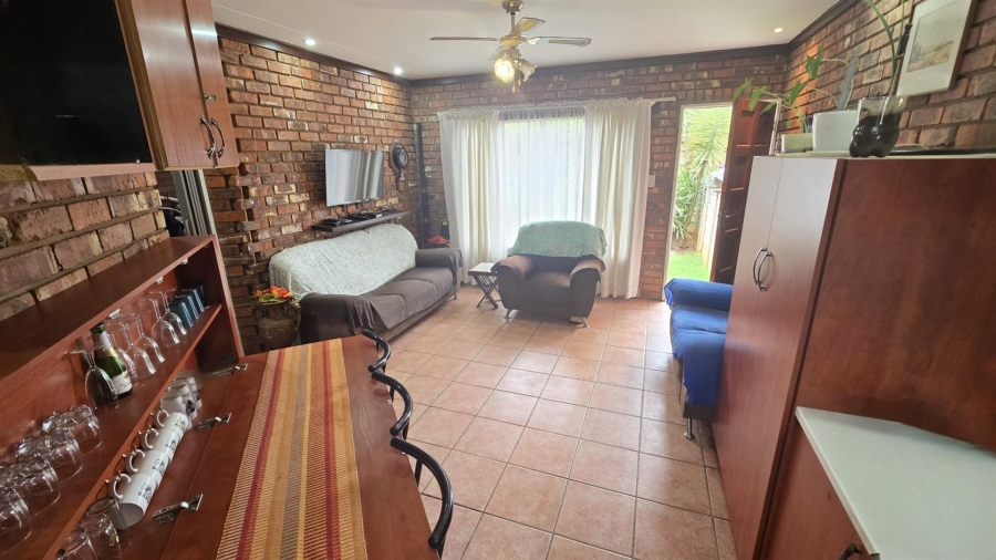 2 Bedroom Property for Sale in Uitsig Free State